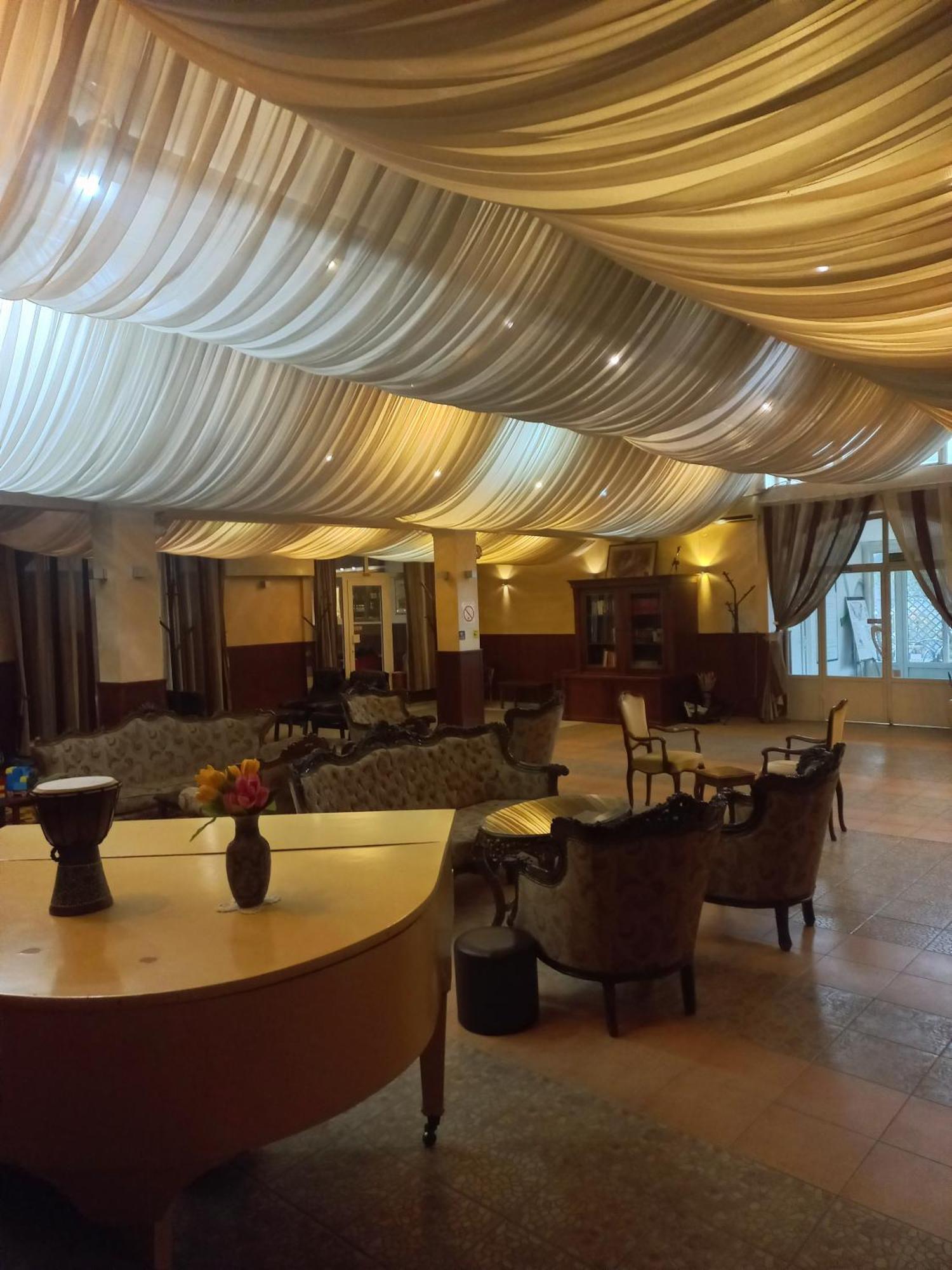 Hotel Duga Novi Sad Exterior photo